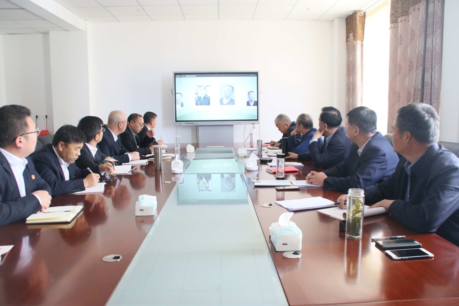 甘肅亞盛田園牧歌草業(yè)集團有限責(zé)任公司召開 黨風(fēng)廉政建設(shè)和反腐敗工作會議
